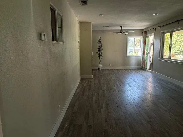 15664 Country Club Dr — Photo 11