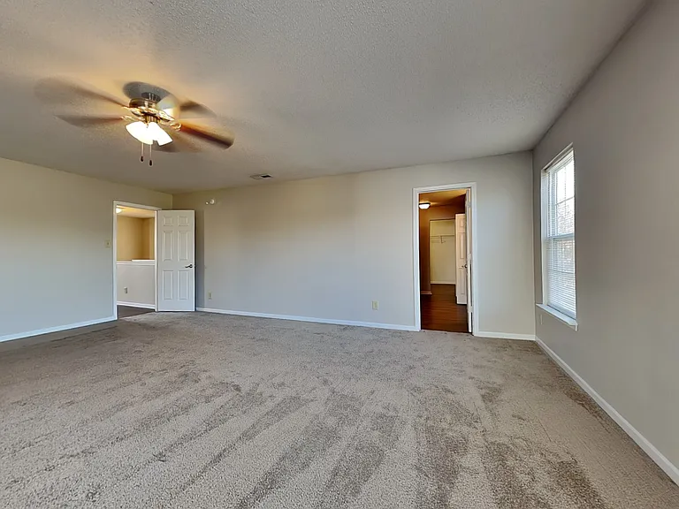 9818 Blue Ridge Way — Photo 10
