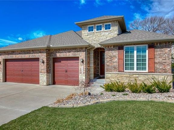 2nd image of 3224 N 109th Pl