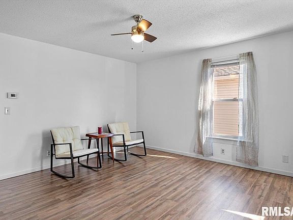 5th image of 819 W Franklin St
