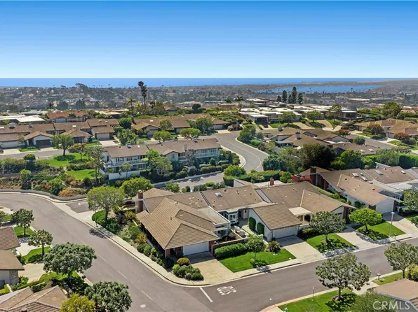 11 Seafaring Dr, Newport Beach, CA 92625
