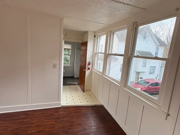 812 Central Pl #5, Kalamazoo, MI 49008