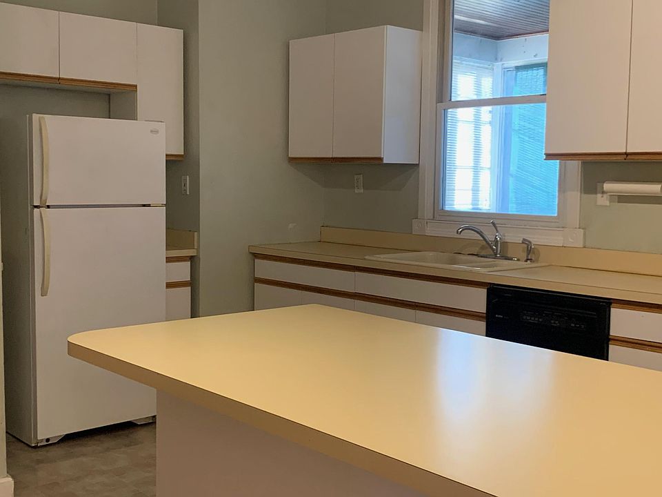 1st image of 79 Hammond St #1