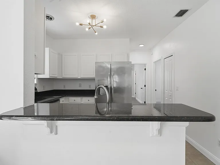 1406 E Ridgewood St — Photo 9