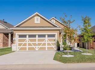 565 Bradford Ln, Hutto, TX 78634