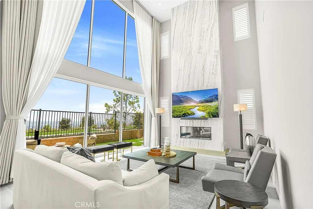 5 bed, 3114 sqft, $8,800 — Photo 4