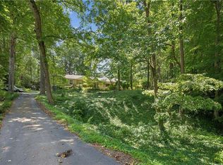 3952 Club Dr NE, Atlanta, GA 30319