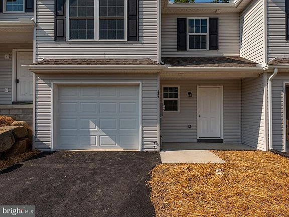 3rd image of 249 Wildflower Dr