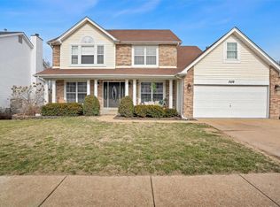 3019 Cambridge Pointe Dr, Saint Louis, MO