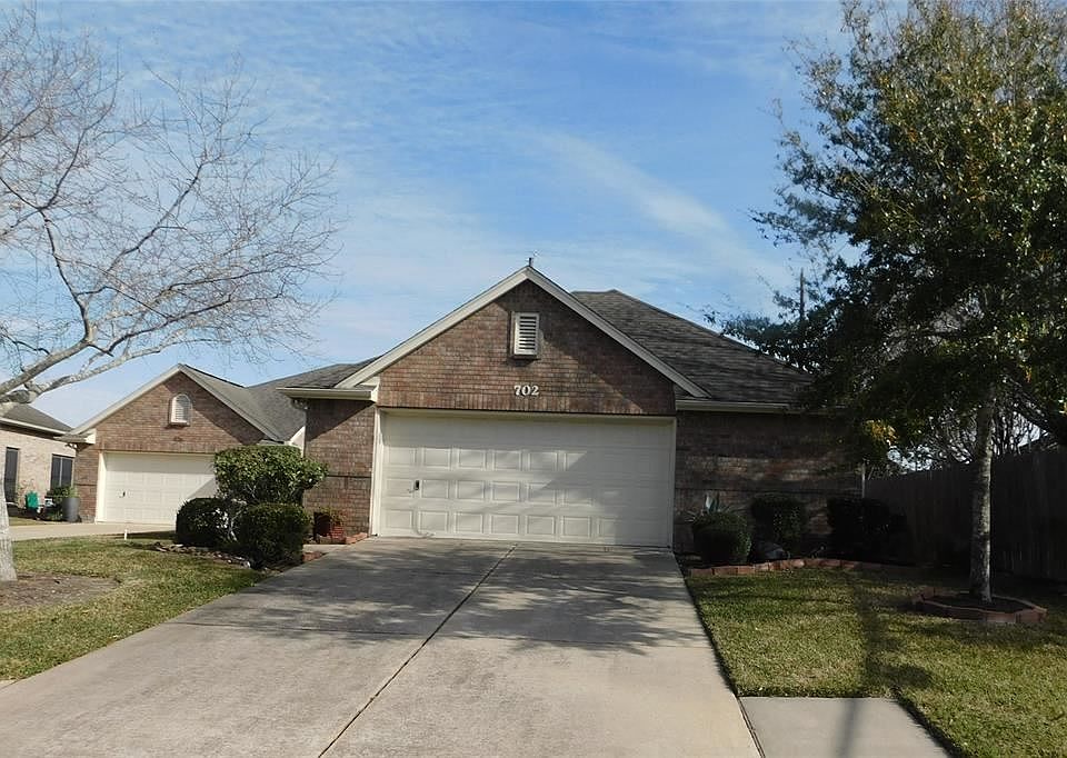 1st image of 702 Apple Blossom Dr