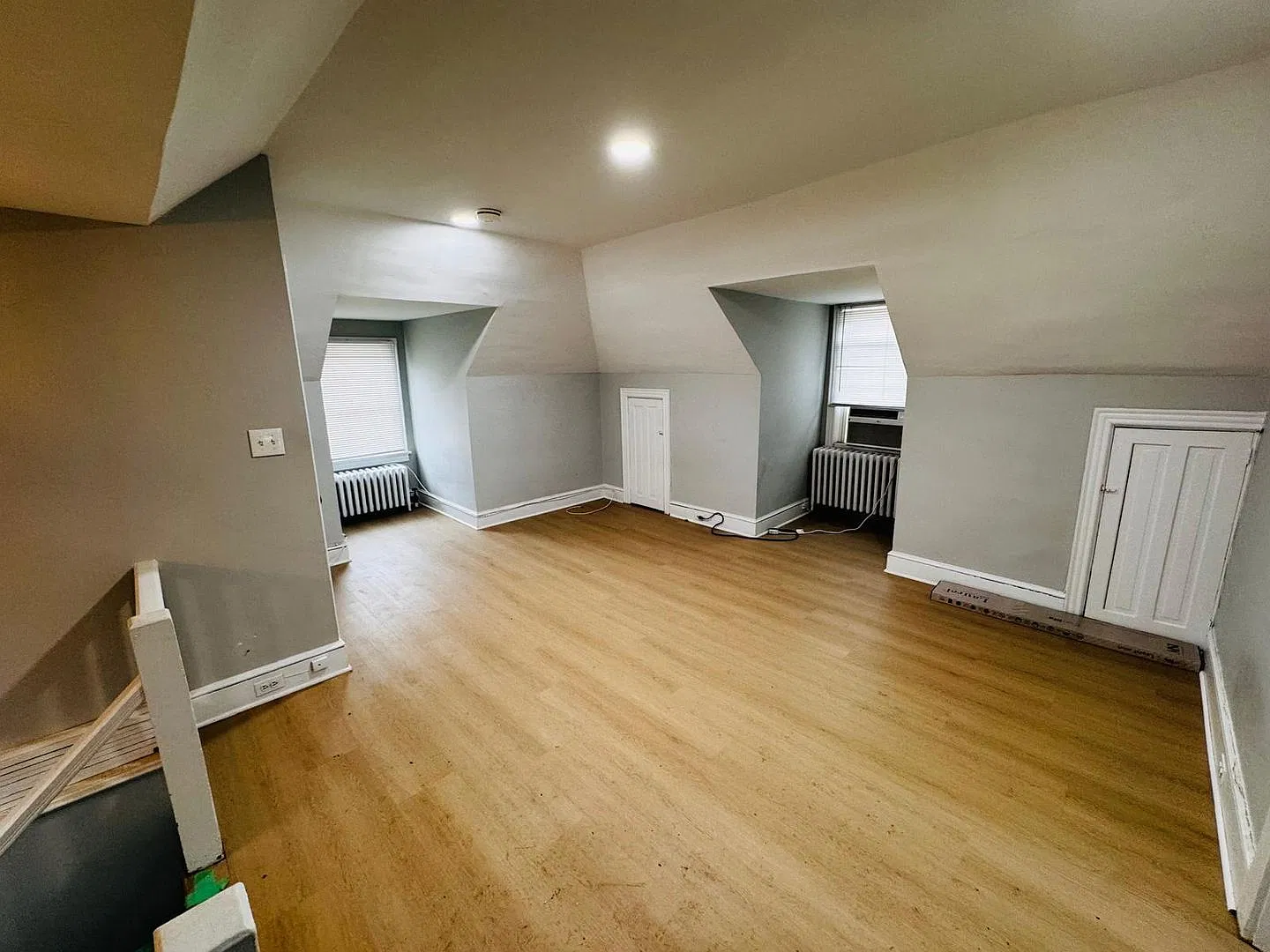 3335LL — Photo 4