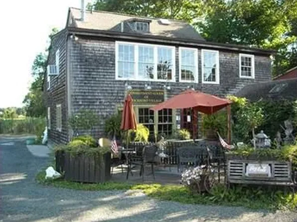 21 W Main St, North Kingstown, RI 02852