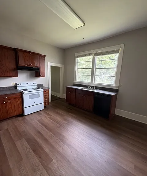 1706 S Lee St — Photo 1