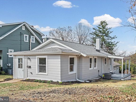 2nd image of 4412 Maple Ave