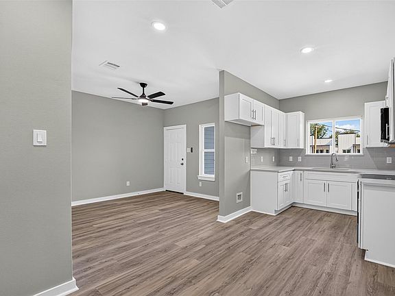5th image of 306 Bolden St #B