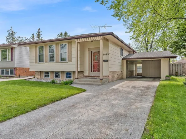 3015 Apple Ln, Windsor, ON N8R 1K7