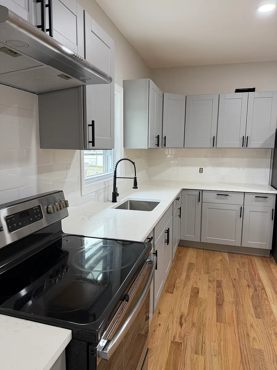 Building Photo - 62 Porter St #1