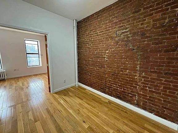 3rd image of 351 5th Ave APT 7