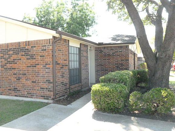 3rd image of 413 Alva Dr