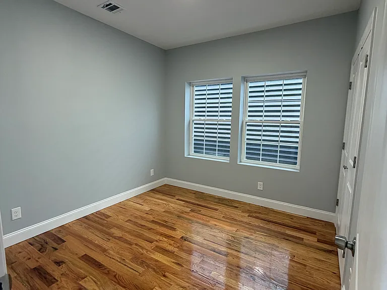 512 S 15th St #3 — Photo 7