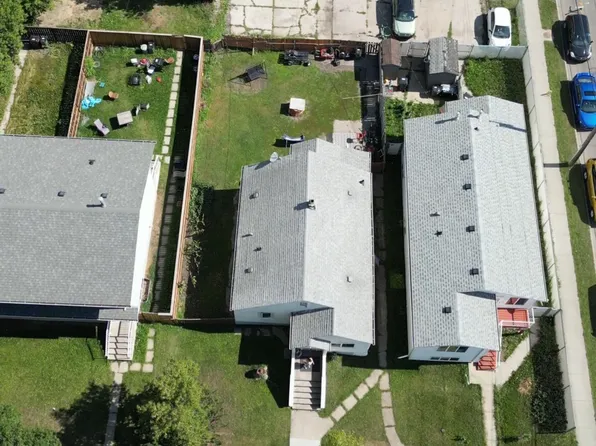 12707 123a St NW, Edmonton, AB T5L 0K6