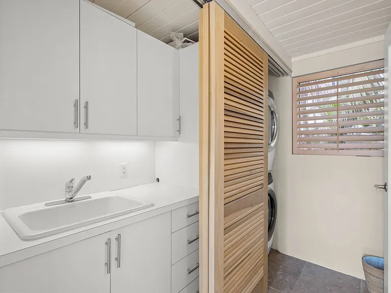 344 Monroe Dr — Photo 25