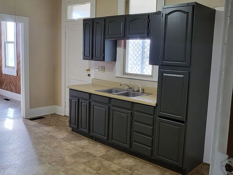401 E Michigan St — Photo 11