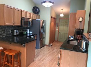 2790 Havenwood Dr #B-5, Oshkosh, WI 54904