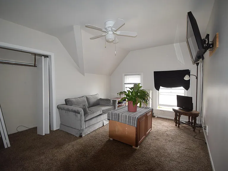 27 Reservoir Ave — Photo 6