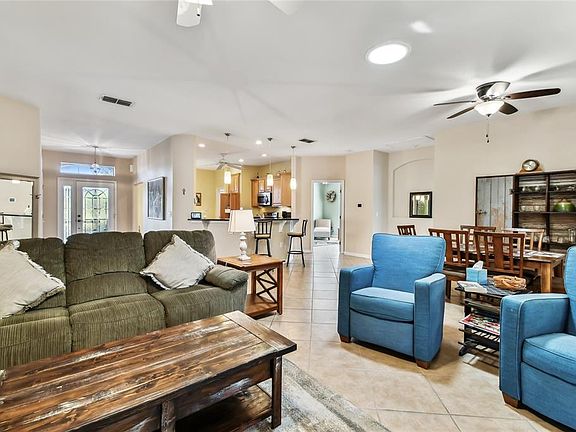 4th image of 412 Sorrento Rd