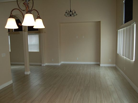 5th image of 17565 Owen St #1