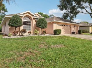 4900 Abaco Dr, Tavares, FL 32778