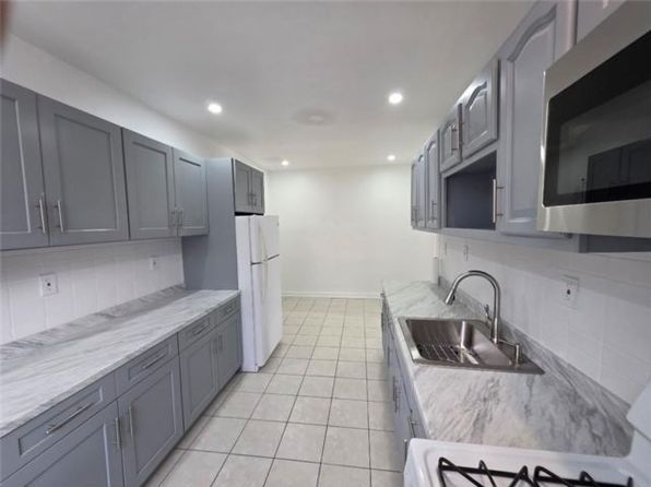 292 Grafton St FLOOR 2