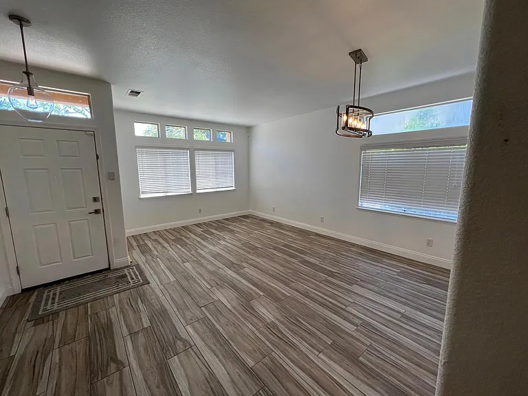 101 Casella Ct — Photo 14