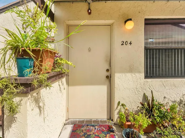 415 NW 210th Street #204, Miami, FL 33169