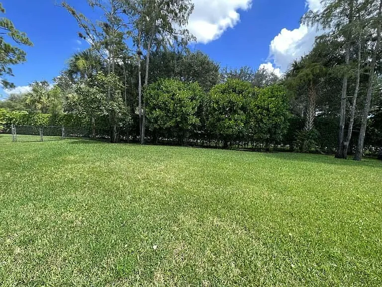 13550 Greentree Trl — Photo 28