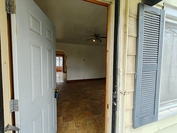 3rd image of 1567 Rutledge St