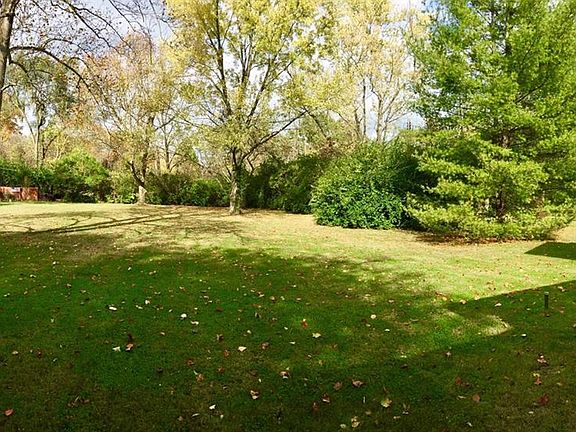 5th image of 488 Moorewood Cir