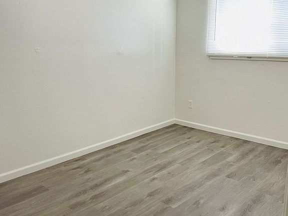 4th image of 590 Las Palmas Ave #14