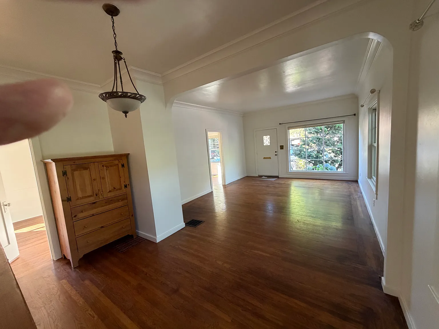 2 bed, 1003 sqft, $5,500 — Photo 2
