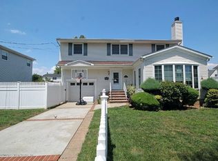 331 Natick St, Staten Island, NY 10306