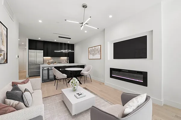 Rented by Voro New York | media 33