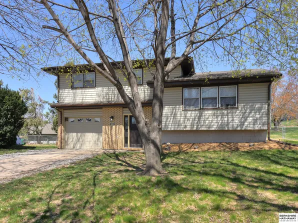 6505 S 154th St, Omaha, NE 68137