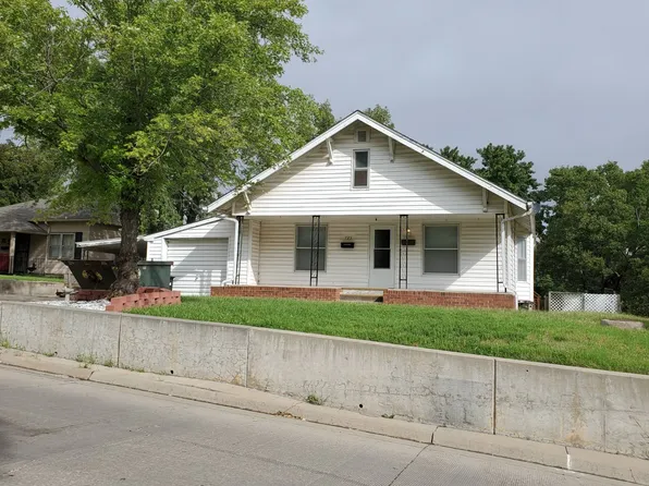725 E 11th St, Concordia, KS 66901
