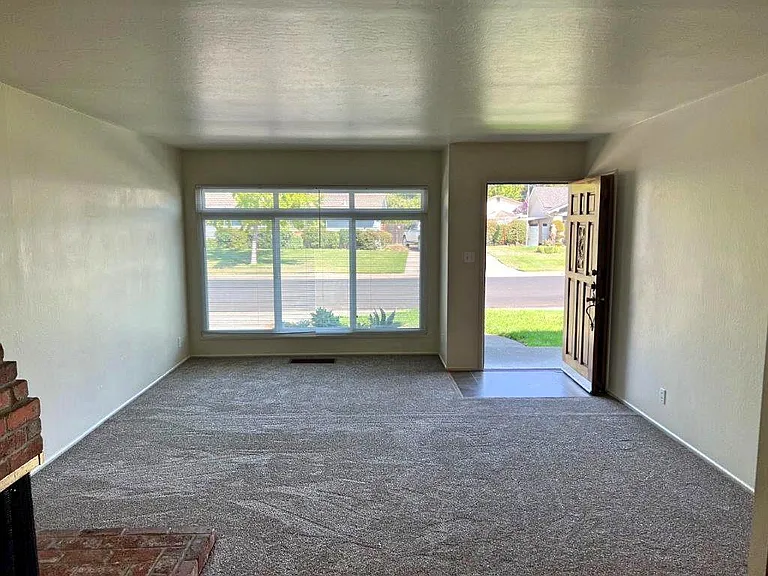 237 Peach Tree Ave — Photo 7