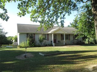 7467 Angell Rd, Gerald, MO 63037