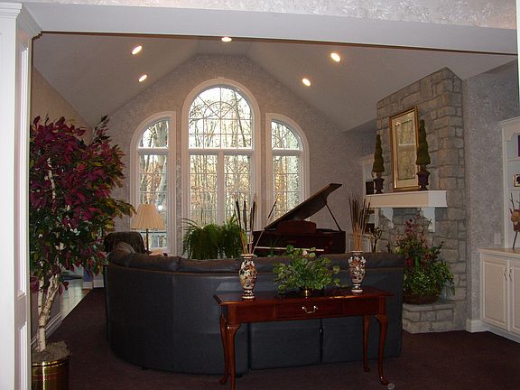 5th image of 10 Bat Cave Ct