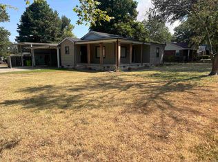 706 W 15th St, Stuttgart, AR 72160