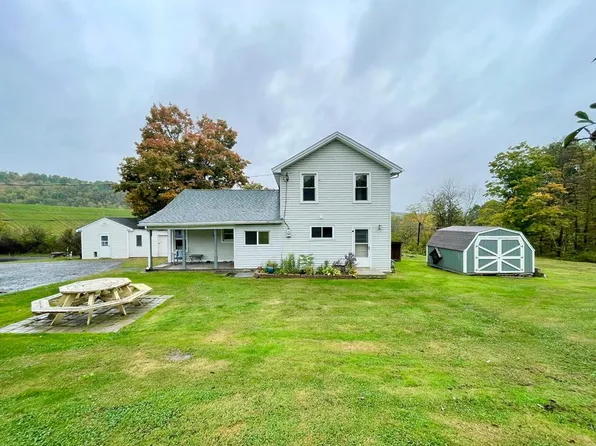 1962 Round Top Rd, Wellsboro, PA 16901