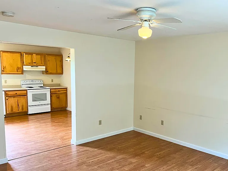 12 Colby Way #D — Photo 4